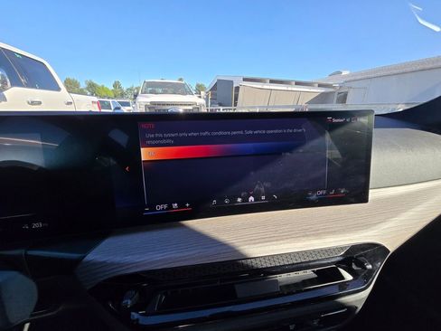 Used 2025 BMW i4 eDrive40 image 15