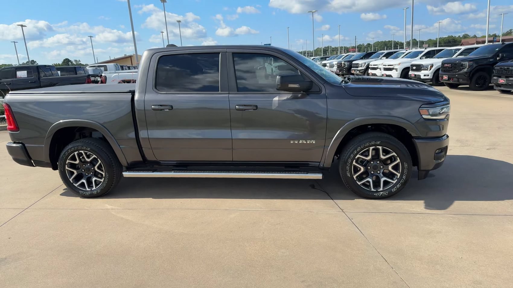 Used 2025 RAM 1500 Laramie AWD/4WD image 2