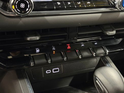 Certified 2024 GMC Canyon Elevation image 19