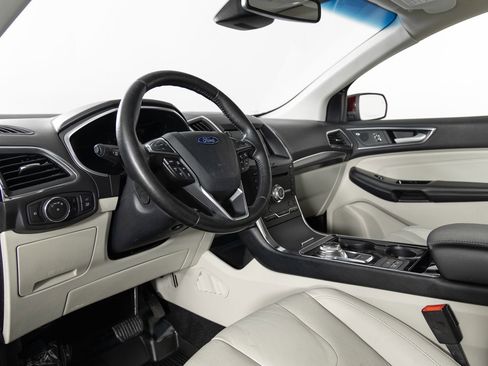 Used 2019 Ford Edge Titanium w/ Equipment Group 301A image 14