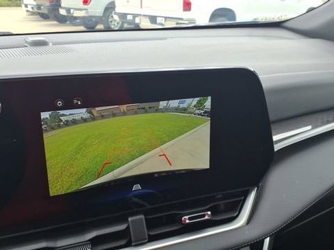 Used 2025 Chevrolet Equinox LT image 26