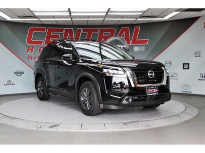 New 2025 Nissan Pathfinder SV