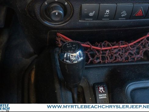 Used 2017 Jeep Wrangler Unlimited Rubicon image 22