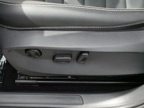 Certified 2023 Volkswagen Taos SEL AWD/4WD image 20