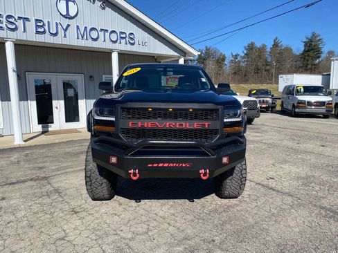 Used 2018 Chevrolet Silverado 1500 LT w/ All Star Edition AWD/4WD image 9