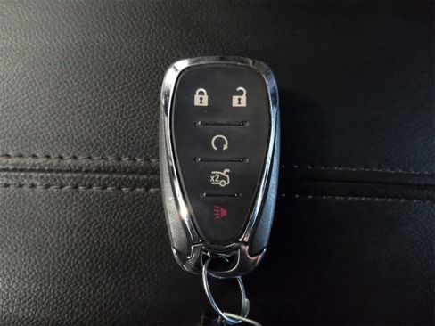 Used 2025 Chevrolet Malibu LT image 34