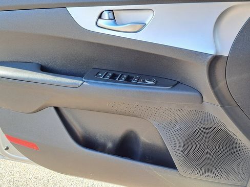 Used 2023 Kia Forte LXS image 20