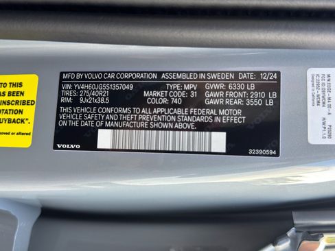 Used 2025 Volvo XC90 T8 Ultra w/ Protection Package Premier AWD/4WD image 54