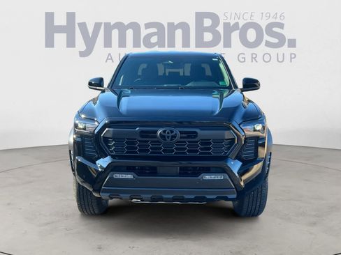 Used 2025 Toyota Tacoma TRD Off-Road w/ TRD Off Road Upgrade Package image 9