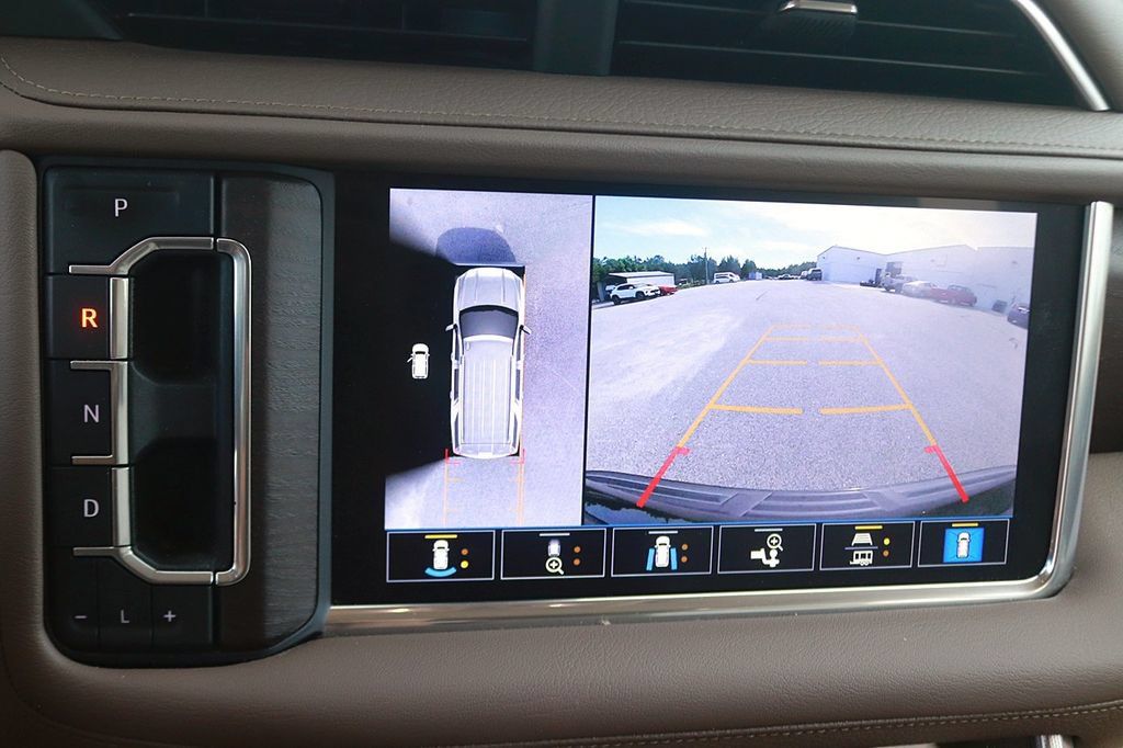 Used 2021 GMC Yukon XL Denali w/ Denali Premium Package AWD/4WD image 29