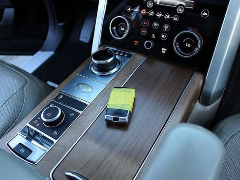 Used 2019 Land Rover Range Rover HSE AWD/4WD image 19