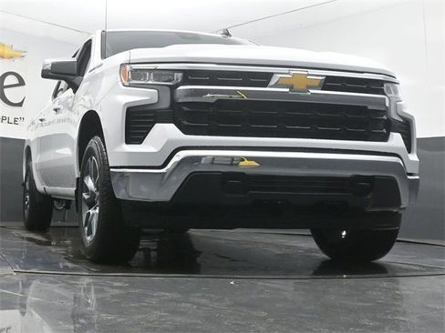 New 2026 Chevrolet Silverado 1500 LT image 3