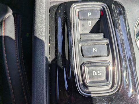 Used 2025 Honda Pilot TrailSport image 10