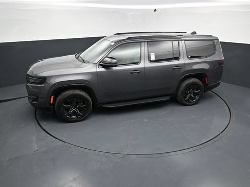 Used 2024 Jeep Wagoneer Series II AWD/4WD image 50