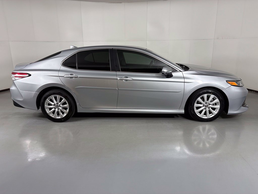 Used 2020 Toyota Camry LE w/ Carpet Mat Package FWD image 9