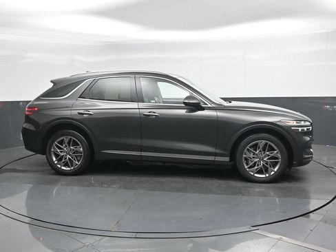 Used 2025 Genesis GV70 2.5T AWD/4WD image 3