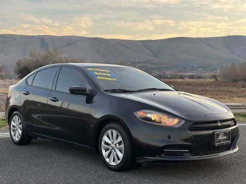 Used 2014 Dodge Dart SXT w/ Sun/Sound Group image 4
