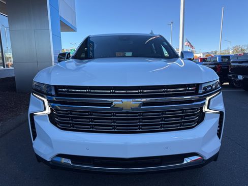 Used 2023 Chevrolet Suburban Premier image 3