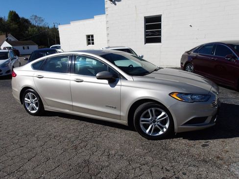 Used 2018 Ford Fusion S FWD image 8