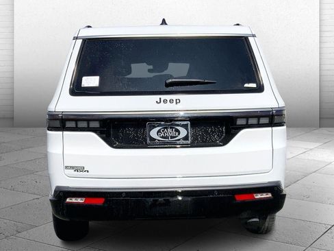 New 2026 Jeep Grand Wagoneer L 4WD w/ Premium Group I image 4