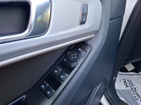 New 2026 Ford Explorer Active AWD/4WD image 12