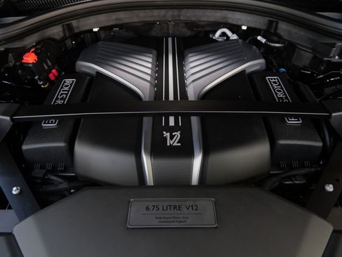 New 2026 Rolls-Royce Cullinan Black Badge AWD/4WD image 32