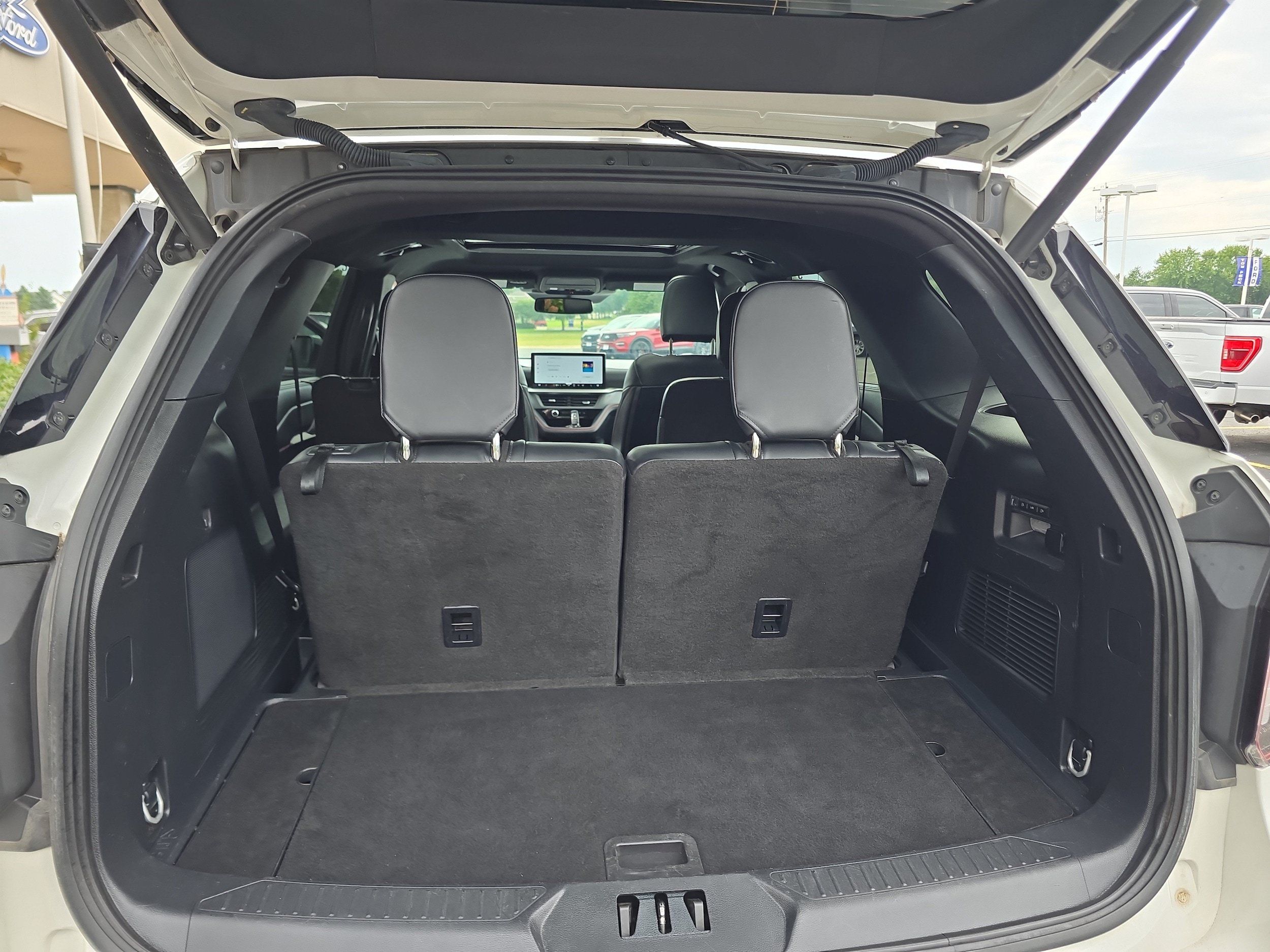 Used 2025 Ford Explorer ST AWD/4WD image 22