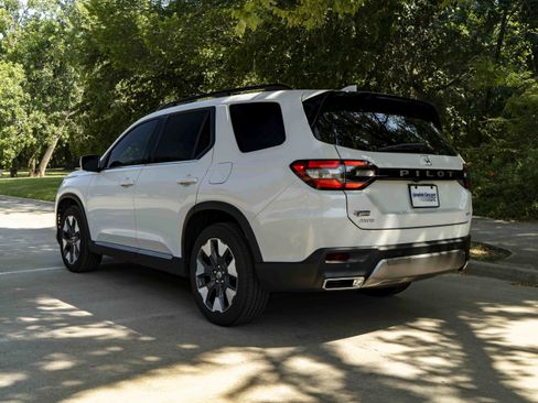 Certified 2026 Honda Pilot Elite image 7