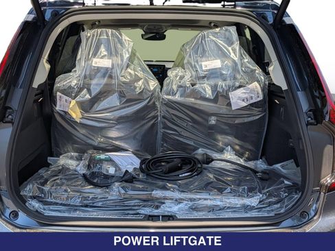 New 2026 Volvo XC90 T8 Plus w/ Protection Package Premier AWD/4WD image 7