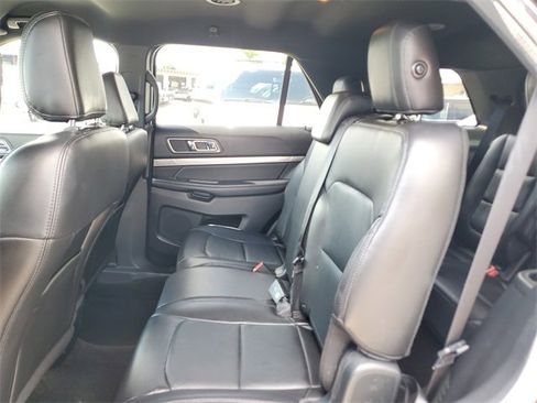 Used 2018 Ford Explorer XLT w/ Equipment Group 202A image 16