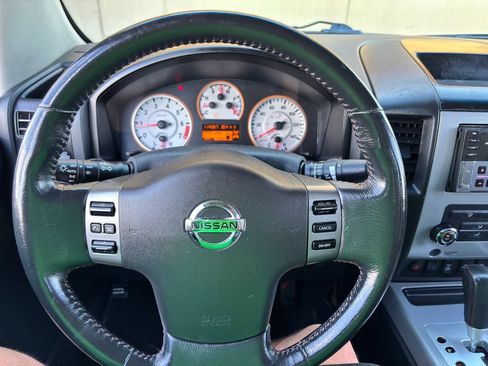 Used 2010 Nissan Titan PRO-4X AWD/4WD image 27