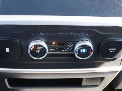 Used 2024 Ford Expedition XLT AWD/4WD image 23