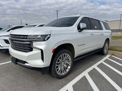 Used 2023 Chevrolet Suburban Premier w/ Premium Package 2