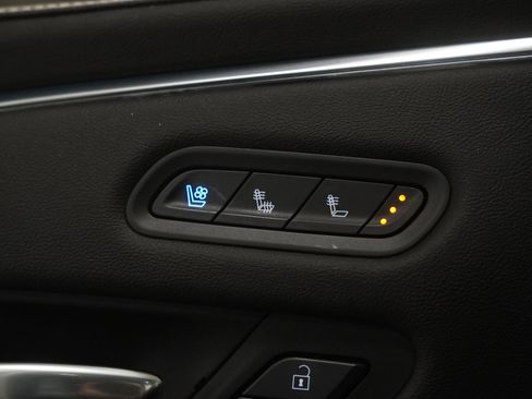 Used 2021 Cadillac Escalade ESV Premium Luxury w/ Driver Assist Tech Package image 31