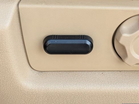 Used 2014 Ford F150 XLT w/ Equipment Group 302A Luxury RWD image 17
