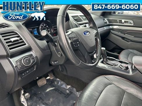 Used 2017 Ford Explorer Sport image 28
