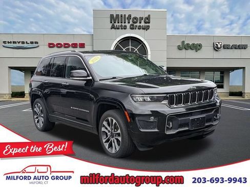 Certified 2023 Jeep Grand Cherokee Overland AWD/4WD image 1