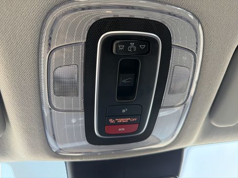 Used 2024 Hyundai Elantra Limited FWD image 5