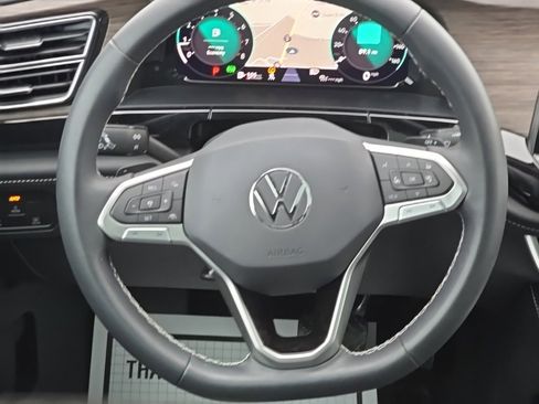 Used 2024 Volkswagen Atlas SEL image 30