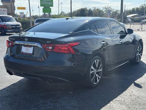 Used 2017 Nissan Maxima 3.5 SV image 5