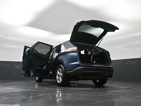 Used 2018 Ford Edge SE image 32