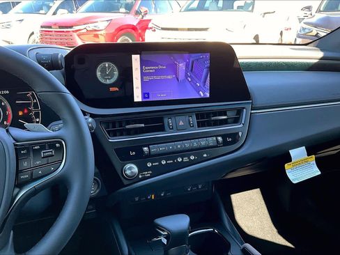 New 2025 Lexus ES 350 w/ Premium Package image 6
