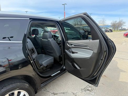Used 2020 Buick Enclave Premium w/ Sun and Sites Package image 22