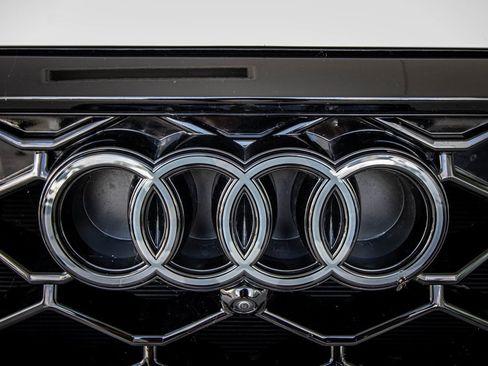 Used 2025 Audi RS Q8 performance image 8