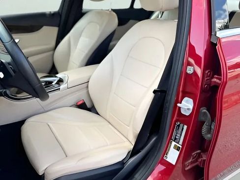 Used 2016 Mercedes-Benz C 300 Sedan w/ Surround View Package image 12