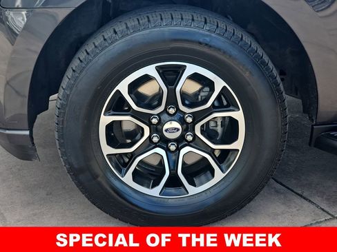 Used 2024 Ford Expedition XLT image 38