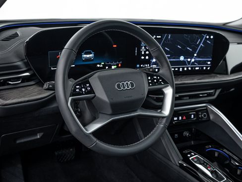 Used 2025 Audi Q5 Premium Plus w/ Premium Plus AWD/4WD image 11
