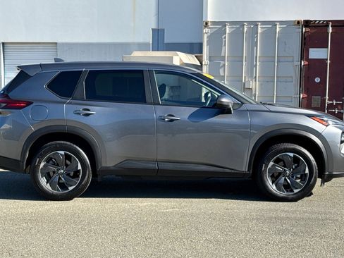 Certified 2024 Nissan Rogue SV image 3