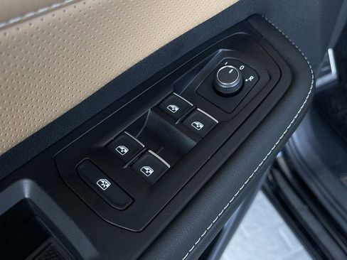 New 2026 Volkswagen Atlas Cross Sport SEL R-Line image 10