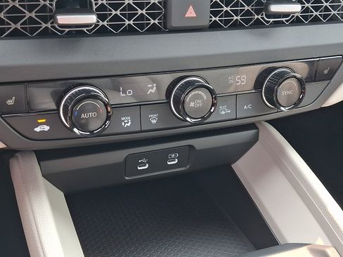 Certified 2025 Honda Accord SE image 17